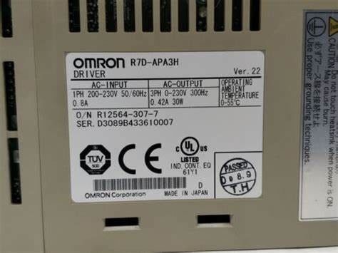 Il SERVO IMPULSO del DRIVER 30W di Omron R7D-APA3H HA INTRODOTTO 240 il carico MONOFASE di VCA 0.42A 200V