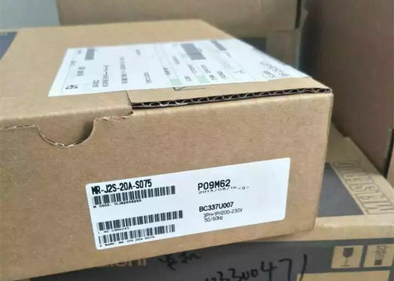 AZIONAMENTO trifase industriale dell'amplificatore MR-J2S-20A-S075 di Mitsubishi Electric 200W SERVO NUOVO
