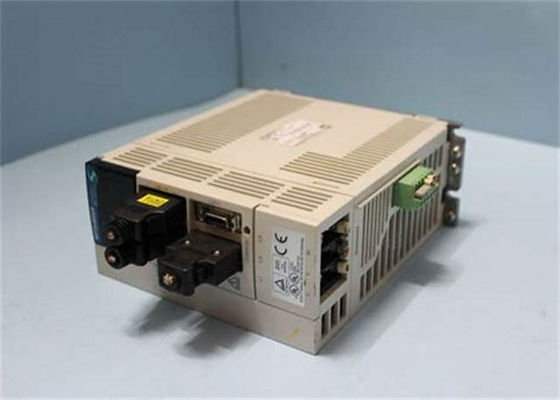 SERVO AMPLIFICATORE DI MITSUBISHI MR-J2S-100CP CON IL CHILOWATT 200 V DELLA TABELLA 1 DI MOTO