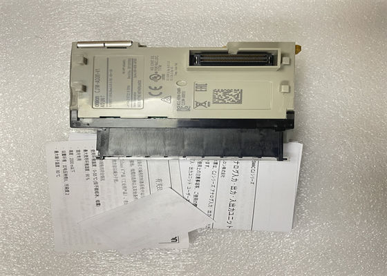 L'automazione di CJ1W-AD081-V1 Omron e la serie della sicurezza CJ HANNO INTRODOTTO L'ANALOGO del MODULO 8