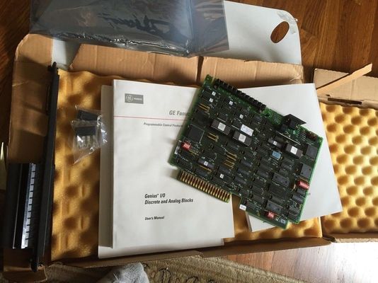 Regolatore del bus dell'ingresso/uscita di Series Six del regolatore di logica dello SpA di IC660CBB903K GE FANUC