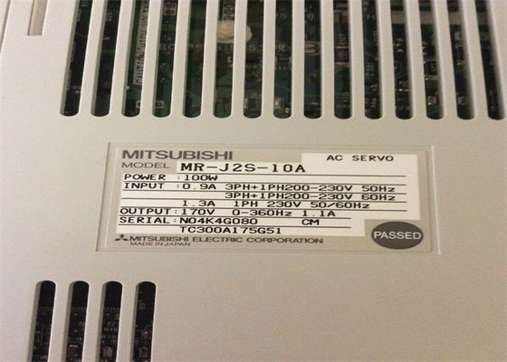 Amplificatore dell'azionamento MR-J2S-10A 170V di CA di CNC di Mitsubishi 100W servo NUOVO in azione