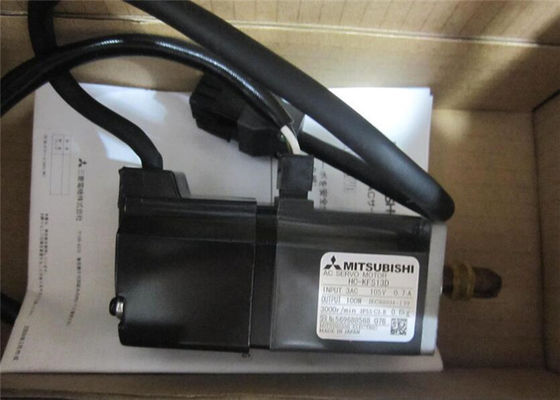 NUOVO servomotore industriale HC-KFS13D 3AC 105V 0.7A di CA di Mitsubishi 100W in azione