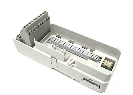 Modulo dei terminali del segnale dell'unità 1x8 di termine del modulo del compatto di 3BSE013231R1 TU811V1