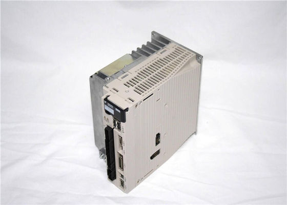 Yaskawa SGDV-3R5D11A Servo Drive 220V AC Servo Drive potente