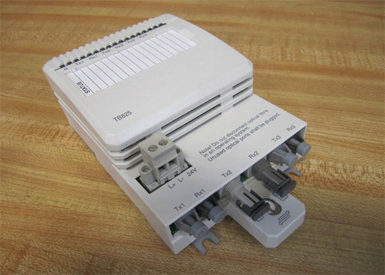 Media ottici Coverter di Modulebus di nuovo di ABB S800 dell'ingresso/uscita modo del modulo 3BSE036634R1 TB825 multi