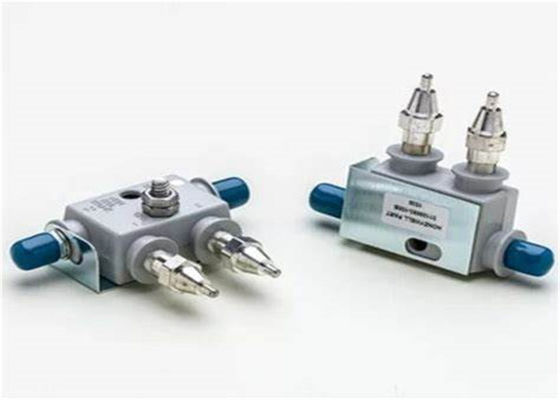 Il corredo 2-Ports del RUBINETTO del tronco di HONEYWELL 51201394-100 UCN cade i RUBINETTI con i terminatori