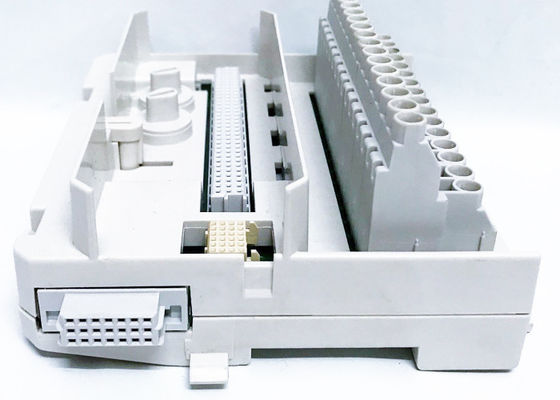 Modulo del blocchetto terminali TU852 3BSE069964R1 S800 di TU851 3BSE068782R1