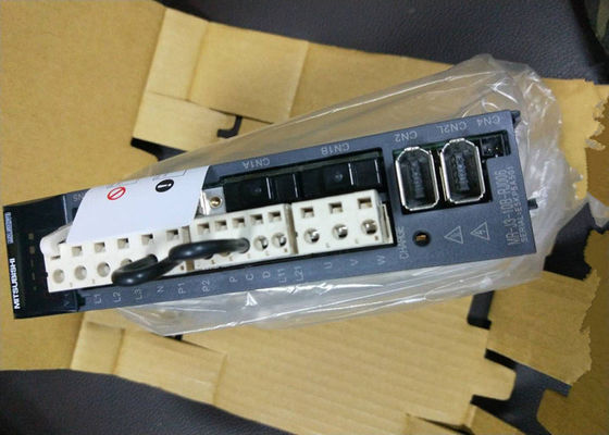 Azionamento MR-J3-10B-RJ006 170V 1.1A 100W 3Ph Amplfier industriale di CA di Mitsubishi Electric servo