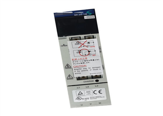 Azionamento industriale dell'AMPLIFICATORE MR-J2S-10B-T004 di CA 100W di Mitsubishi Electric servo NUOVO in azione