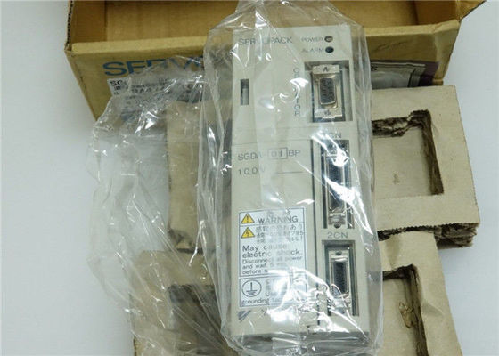 Yasakawa SGDA-01VP   L'azionamento 100W 0.13HP del servomotore di CA ha valutato la capacità