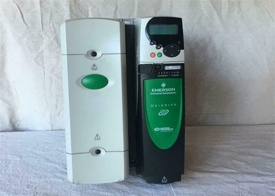 Tecniche di controllo UNIDRIVE SP3203 EMERSON Industrial Automation 3 azionamento del motore a corrente alternata di fase 20HP