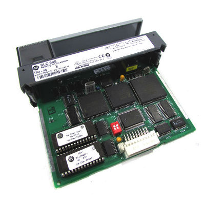 Modulo di input di ab 1747-SN Digital con il cavo RIO Network di Belden 9463