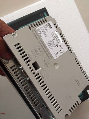 Il MB/deviazione standard 0,24 massimo di SIEMENS 6AV6642-0Because01-1AX1 128 Un KB di MB 32 di dc 512 ha integrato istantaneo
