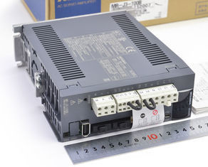 MR-J2S-100B Serie MR-J2S Servoamplificatore AC Mitsubishi 3 Fase 1KW