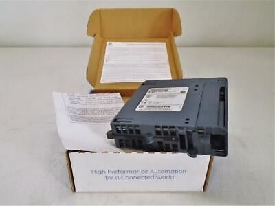 IC695PSD140 GE Emerson Automation ha fabbricato il modulo di alimentazione della piattaforma di PACsystem RX3i PAC