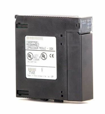 Singolo connettore di GE IC693PCM301 sulla parte anteriore del collegamento dei moduli RS-232 del PCM
