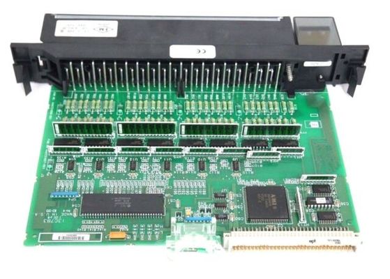 GE   IC697MDL653 32 punti 24 di VCC 90-70 di input ciascuno di serie 0 - 2 del modulo milliampère 8