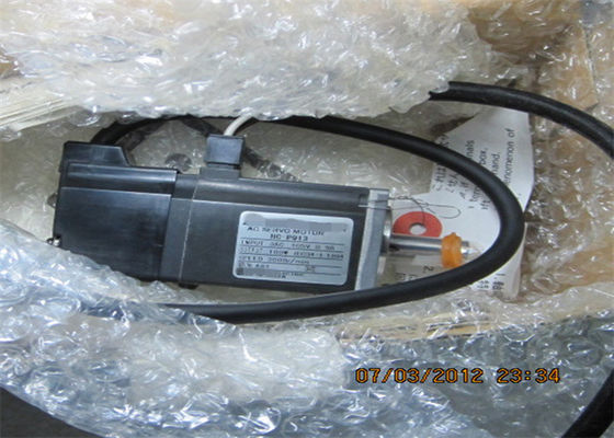 Servomotore ultrabasso HC-PQ13 di inerzia 100W di Mitsubishi Melservo nuovo in azione