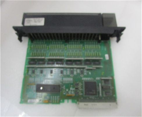 Serie di GE IC693MDL653 90-30 input dell'alimentazione elettrica un input di 32 punti 24 positivi/negazione di CC di volt