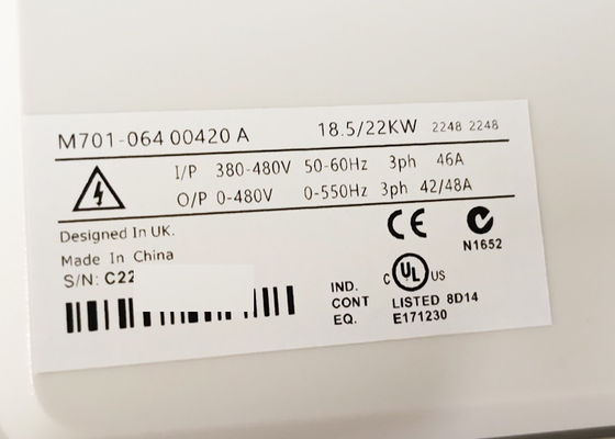 IL CA AD ALTO RENDIMENTO DI M701-06400420A UNIDRIVE M700 DETERMINA L'INPUT 50/60HZ