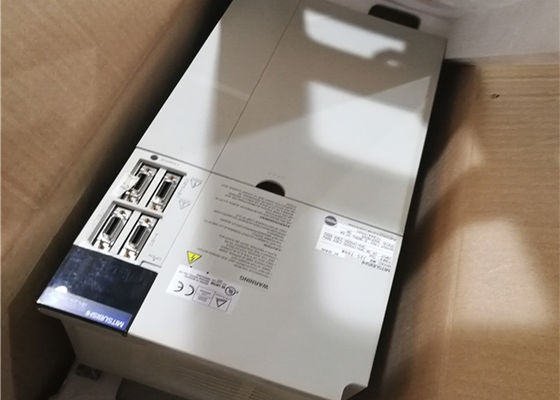 Amplificatore industriale di Mitsubishi MR-J2S-700A MELSERVO MR-J2 del driver del servomotore di CA di 7KW 220V