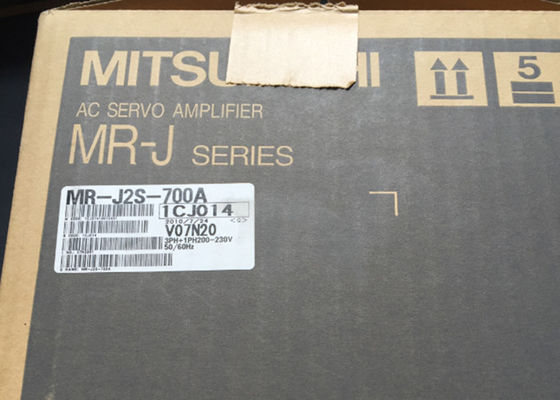 Amplificatore industriale di Mitsubishi MR-J2S-700A MELSERVO MR-J2 del driver del servomotore di CA di 7KW 220V