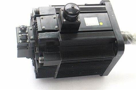 SIGMA S-AXIS 38.1A InsF 1500r/min 200VAC 4400W di CA del SERVOMOTORE di SGMRS-44A2A-YR21 Yaskawa