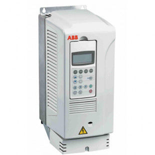 ABB ACS800-01-0025-3 22kW 44A Convertitore di frequenza 26 kg + 24 V alimentazione continua