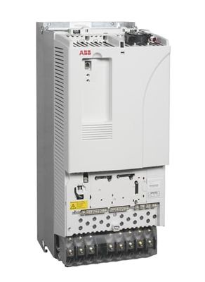 ABB ACS800-04M-0610-7 3 fasi 560 kW Convertitore di frequenza 205 kg Prodotto corrente