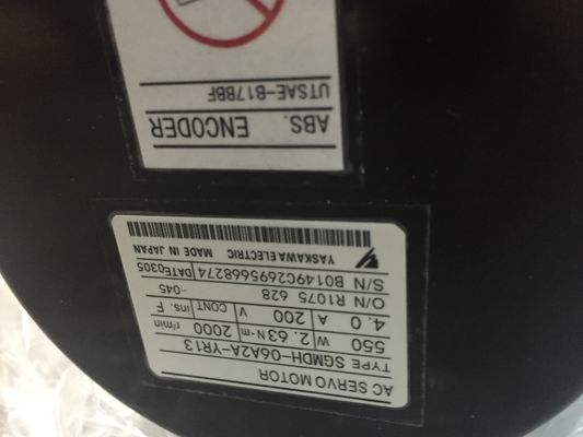 SGM-02B312B Yaskawa Industrial Servo Motor AC Servo Motor 100V 200W 2.7A 3000 giri al minuto
