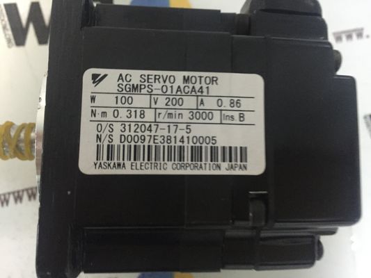 Industrial Yaskawa AC servomotore SGMPS-01ACA41 100W 200V Nuovo stato