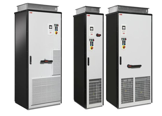 ACS880-07-0900A-7 Abb Frequency Converter 3AUA0000170005 ACS880 Cabinet costruito con un'unica trazione