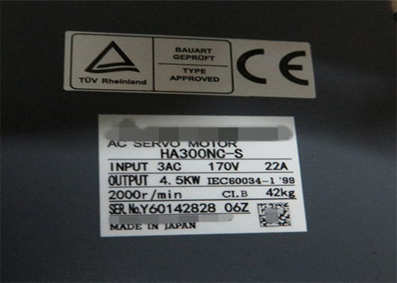 Servomotore elettrico a 3 fasi AC da 4,5 kW Mitsubishi per serie M500 HA300NC-S