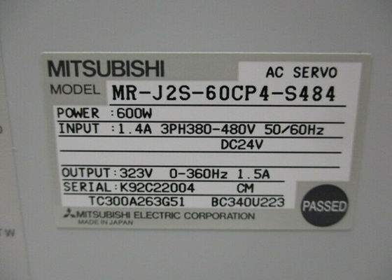 MR-J2S-60CP4-S484 Mitsubishi Servo Drive DC Amplificatore industriale 600W 1.4A Uscita 323V