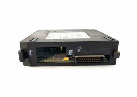 GE IC693DSM302 connessione I/O attraverso e da 1 a 134,217,727 unità utente al secondo