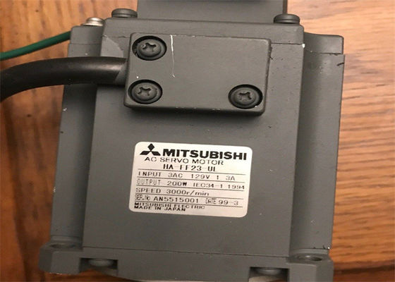 Mitsubishi NEW 200W AC SERVO MOTOR HA-FF23-UL 3AC 129V 1.3A 3000 giri al minuto