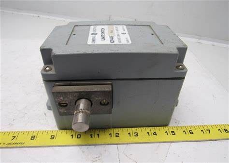 GE IC9445A200AB 120/240 VAC o 125 VDC a uscita +5VDC 24 moduli di ingresso VDC