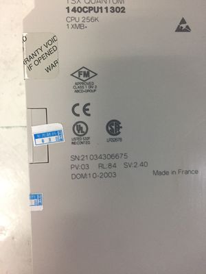 CPU PLC Quantum Modicon con memoria esecutiva integrata 140CPU11302