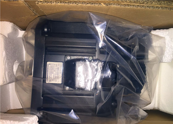 Yaskawa AC Industrial SGMDH-32A3A-YR14 3200W 200V 3000RPM NUOVO