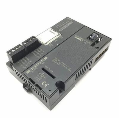 GE IC200MDL750 12 / 24 VDC con un intervallo di tensione di uscita di 10,2 - 30 VDC lungo un output