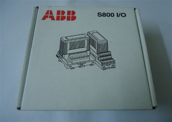 ABB S800 I/O Modulo 3BSE028926R1 Digital Output Module DP840 NUOVO IN BOX 24V