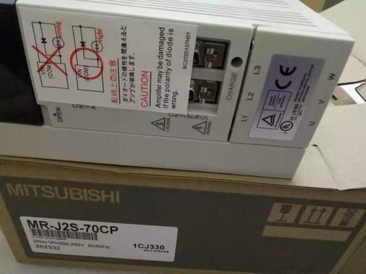 NUOVO Mitsubishi 750W Industrial AC Servo Motor Drive MR-J2S-70CP Trifase Amplificatore