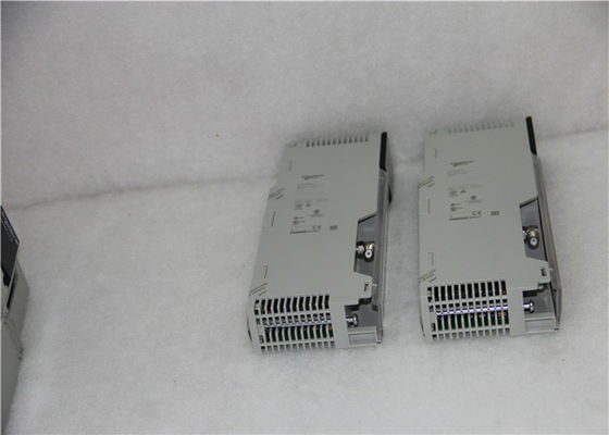 Schneider 140DVO85300 uscita 32 punti 10-30 VDC 4 serie di isolamento 0.5A punto
