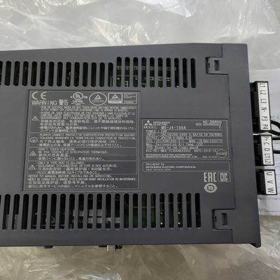 AC220V Servo drives industriali 0.75KW MR-J4-100A 50Hz Mitsubishi Servo amplificatore