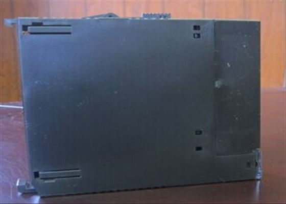 GE FANUC IC693CHS398 SERIE 90-30 CONTROLLERE LOGICO programmabile (PLC)