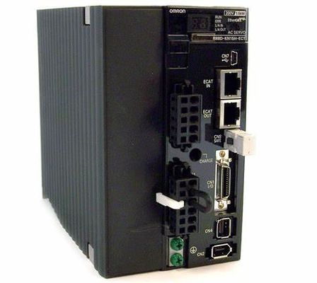 OMRON R88D-GT15H-Z Servo 50 W fino a 15 KW Input Drive Fornisce risposta di frequenza di 2kHz