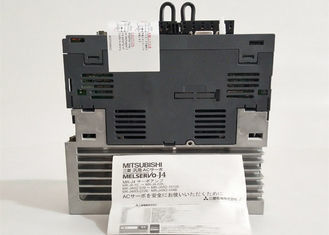 Mitsubishi 600W Industrial AC Servo Motor Drive MR-J3-60B4-RJ004 Amplificatore 170V 3.2A NOVO