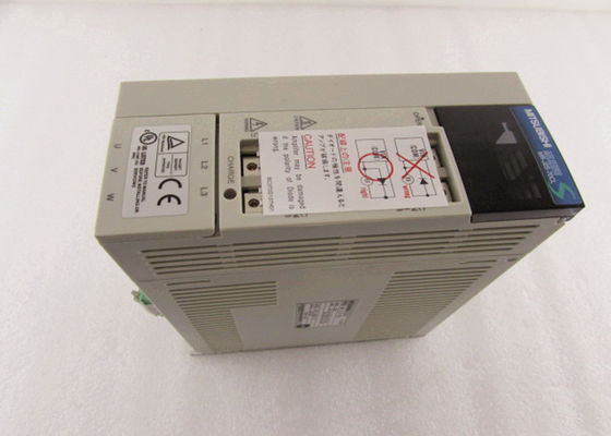 Giappone MITSUBISHI Electric 750W AC Servo Amplificatore MR-J2S-70CL Industrial Servo Drive Nuovo