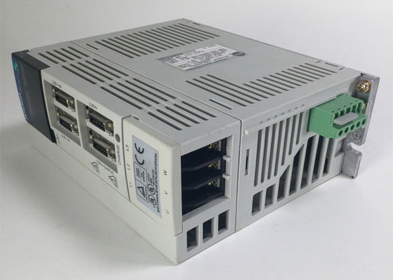 MITSUBISHI AC Servo Drive MR-J2S-60CL Industrial Servo Amplifier Potenza 600W Input 3.2A NUOVO